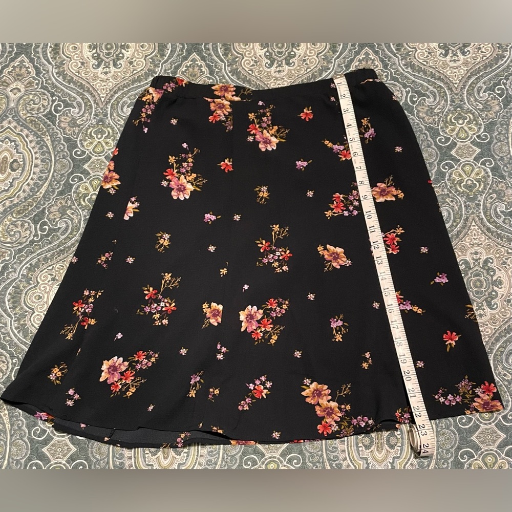 Bobeau Black Floral Print Midi Skirt, Large